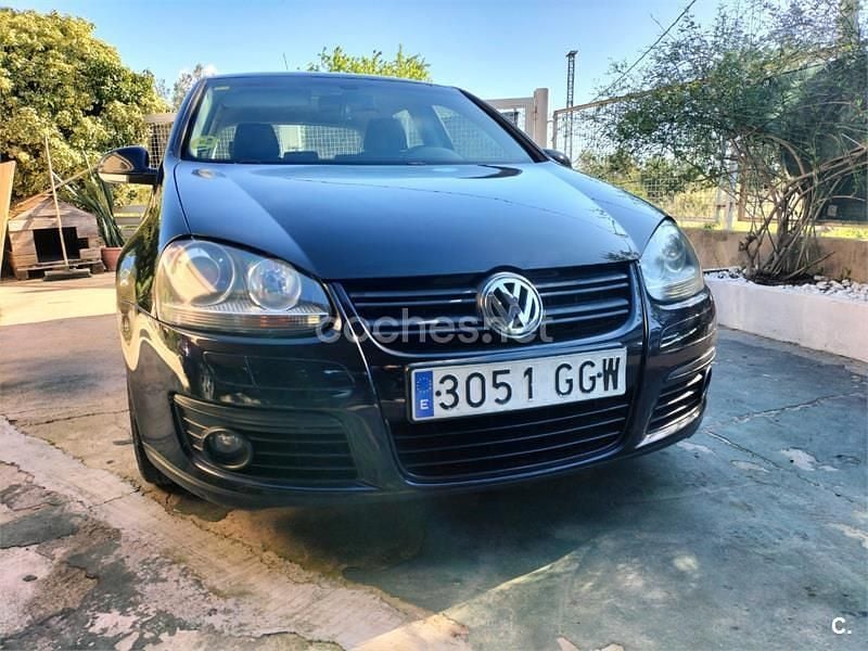 Usado VW Golf V GT 105 CV (77 kW) 2007 Negro Berlina