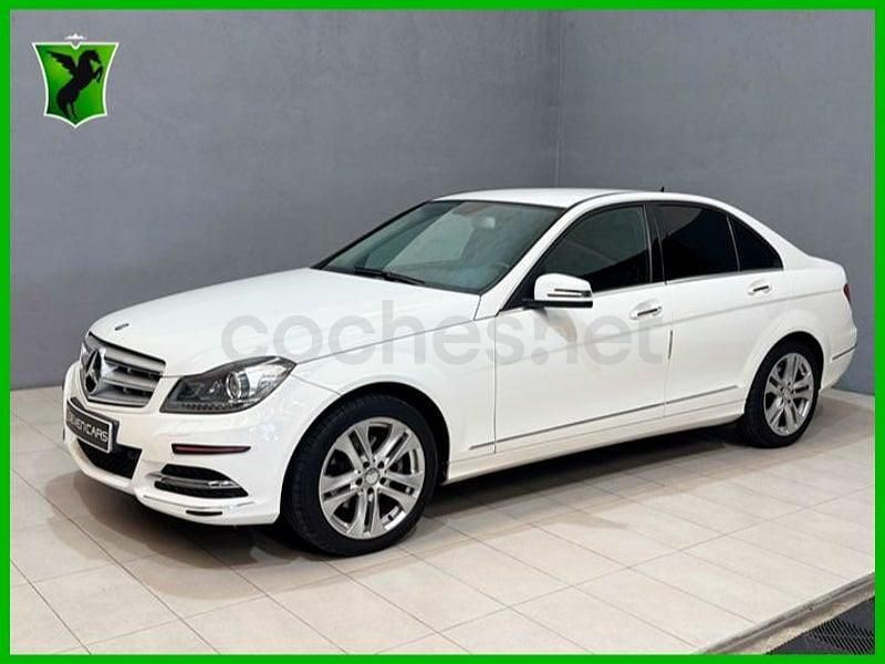 Usado Mercedes C220 170 HP (125 kW) 2014 Branco Sedan