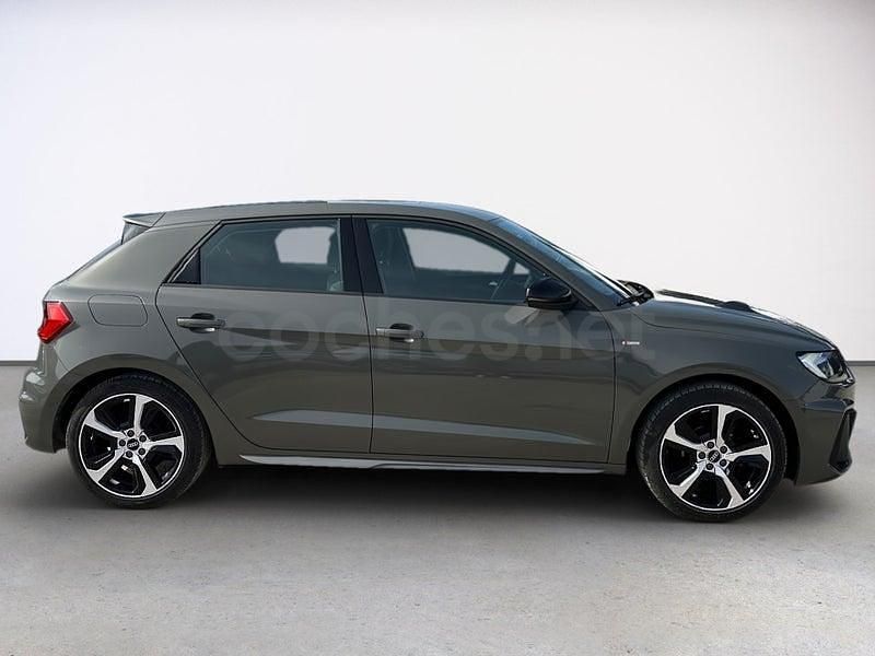 Usado Audi A1 Sportback 95 CV (69 kW) 2022 Gris / plata Utilitario