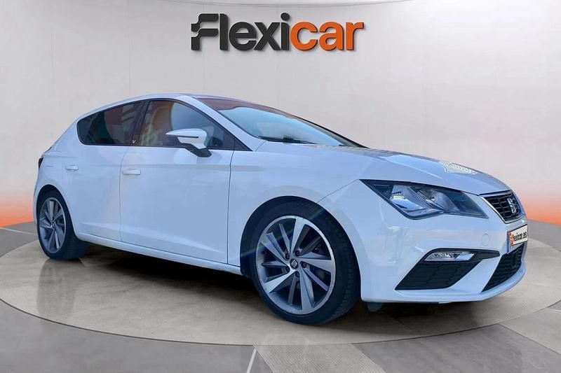 Blanco Usado 2018 Seat Leon FR Berlina | 12.290 € (Precio justo) - Imagen 1/4
