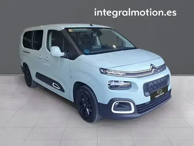 Usado Citroën Berlingo Shine 131 CV (96 kW) 2020 Azul Monovolumen