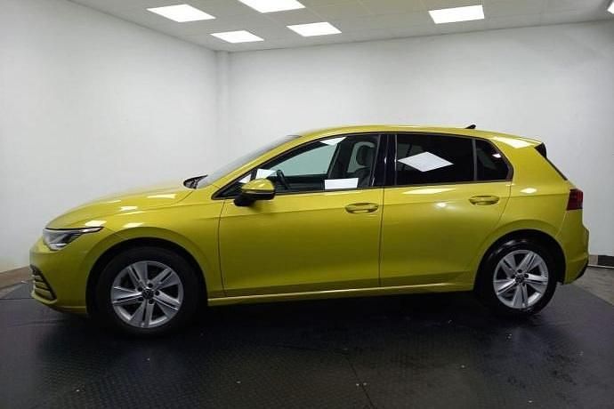 Usado VW Golf VIII Life 150 CV (110 kW) 2020