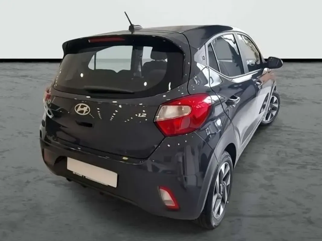 Usado Hyundai i10 79 CV (58 kW) 2025 Gris Utilitario