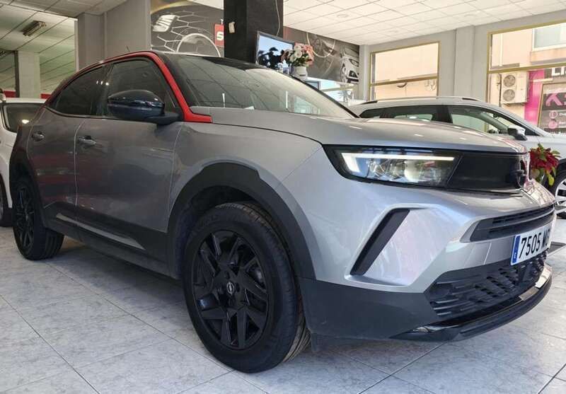 Gris Usado 2023 Opel Mokka S SUV | 19.900 € (Un poco caro) - Imagen 1/4