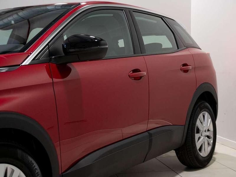 Usado Peugeot 3008 Active 131 CV (96 kW) 2022 Rojo SUV