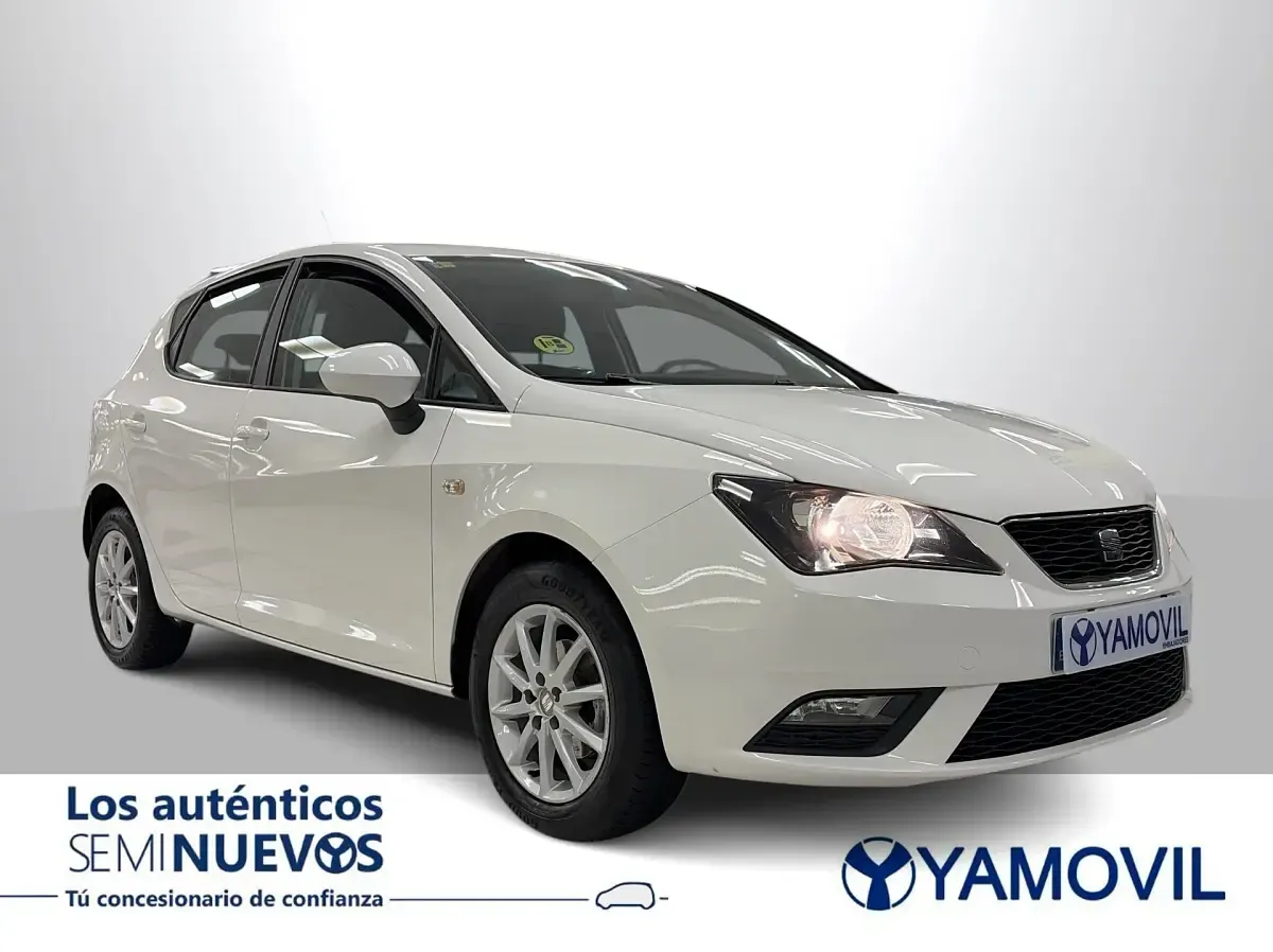 Usado Seat Ibiza Reference 90 CV (66 kW) 2013 Blanco Berlina