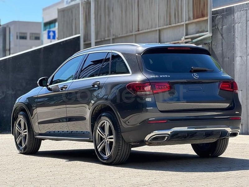 Usado Mercedes GLC300e 321 CV (236 kW) 2020 Gris / plata SUV