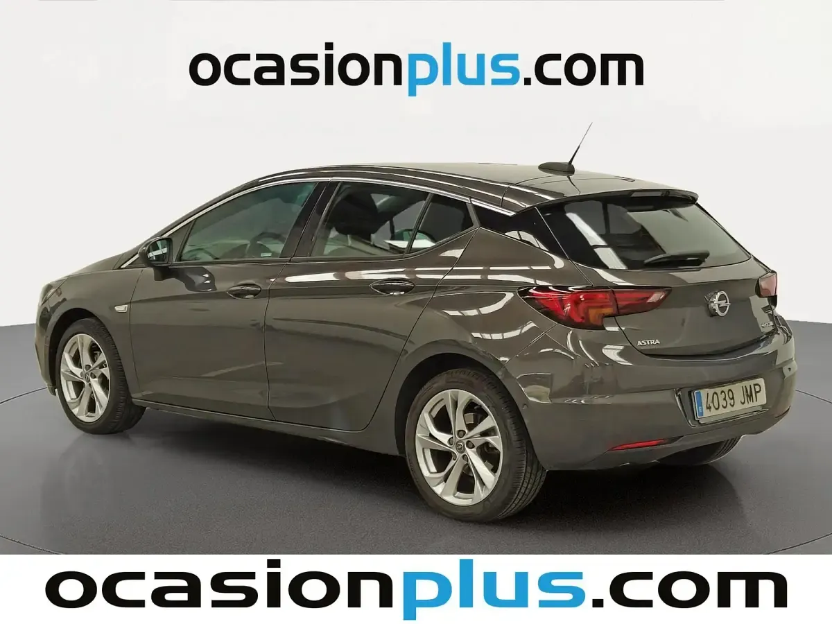 Usado Opel Astra Dynamic 105 CV (77 kW) 2016 Gris Utilitario