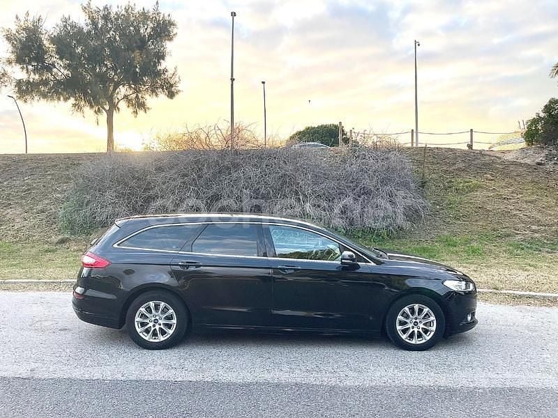 Usado Ford Mondeo Business Edition 150 CV (110 kW) 2016 Negro Familiar