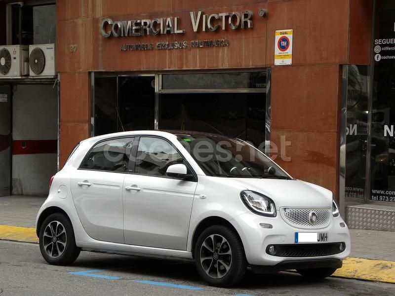 Usado Smart ForFour Passion 71 CV (52 kW) 2016 Blanco Utilitario
