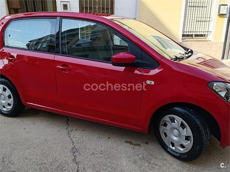 Usado Seat Mii Style 75 CV (55 kW) 2019 Rojo Utilitario