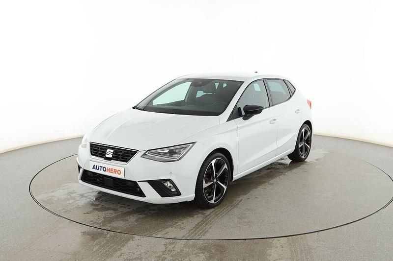 Usado Seat Ibiza FR 150 CV (110 kW) 2021 Blanco Berlina
