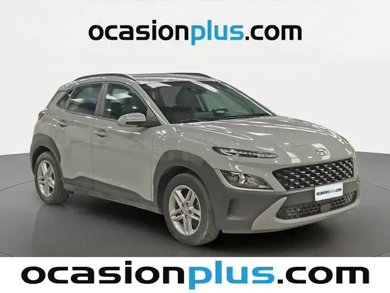 Usado Hyundai Kona 120 CV (88 kW) 2023 Gris / plata SUV