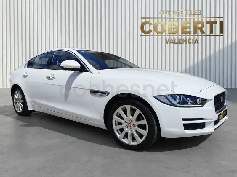 Usado Jaguar XE Pure 180 CV (132 kW) 2017 Blanco Berlina