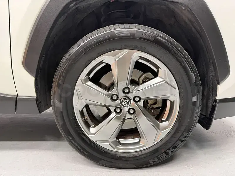 Usado Toyota RAV4 Hybrid Advance 218 CV (160 kW) 2020 Blanco SUV