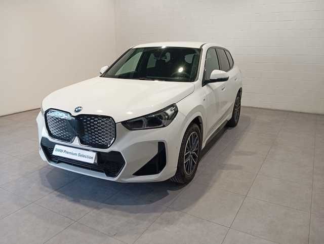 Blanco Usado 2025 BMW iX1 Comfort Edition SUV | 44.300 € (Precio justo) - Imagen 1/4