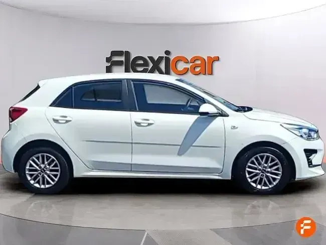 Usado Kia Rio 84 CV (61 kW) 2021 Blanco