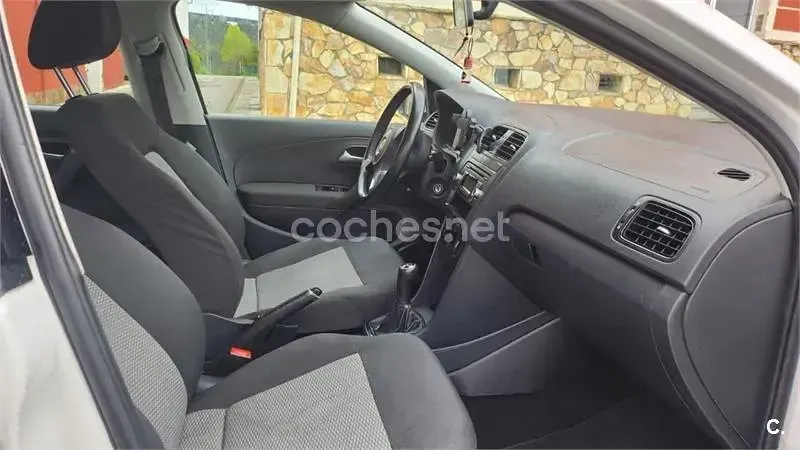 Usado VW Polo Advance 75 CV (55 kW) 2011 Blanco Utilitario