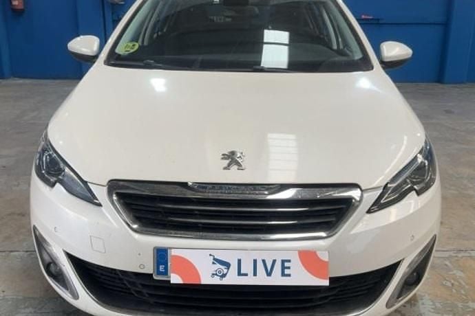 Usado Peugeot 308 Allure 120 CV (88 kW) 2014