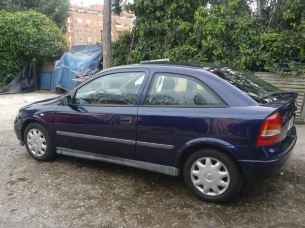 Opel astra 2000 года
