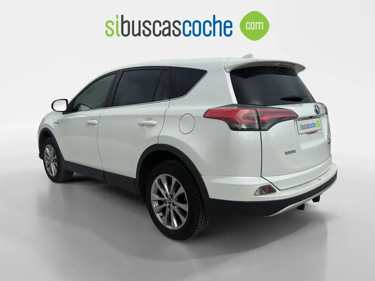 Usado Toyota RAV4 Advance 150 CV (110 kW) 2018 Blanco SUV
