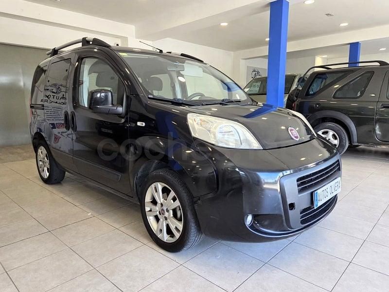 Usado Fiat Qubo Dynamic 75 CV (55 kW) 2016 Negro Monovolumen