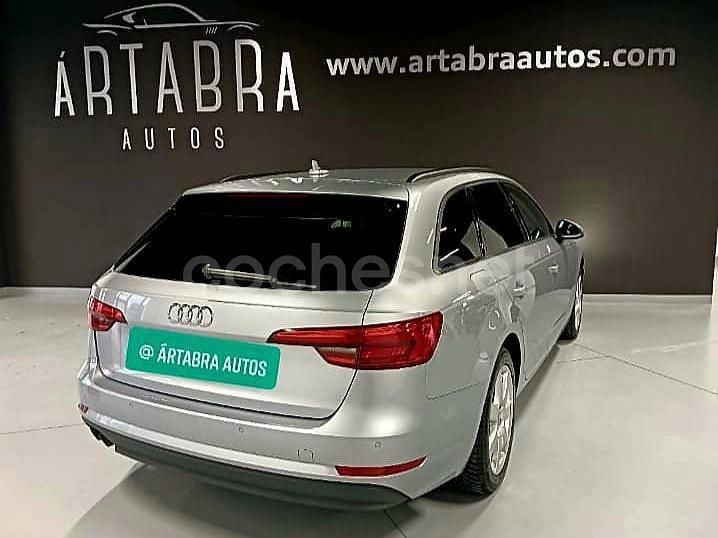 Usado Audi A4 218 CV (160 kW) 2017 Gris / plata Familiar