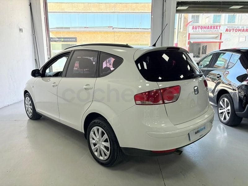 Usado Seat Altea XL I-Tech 105 CV (77 kW) 2015 Blanco Monovolumen