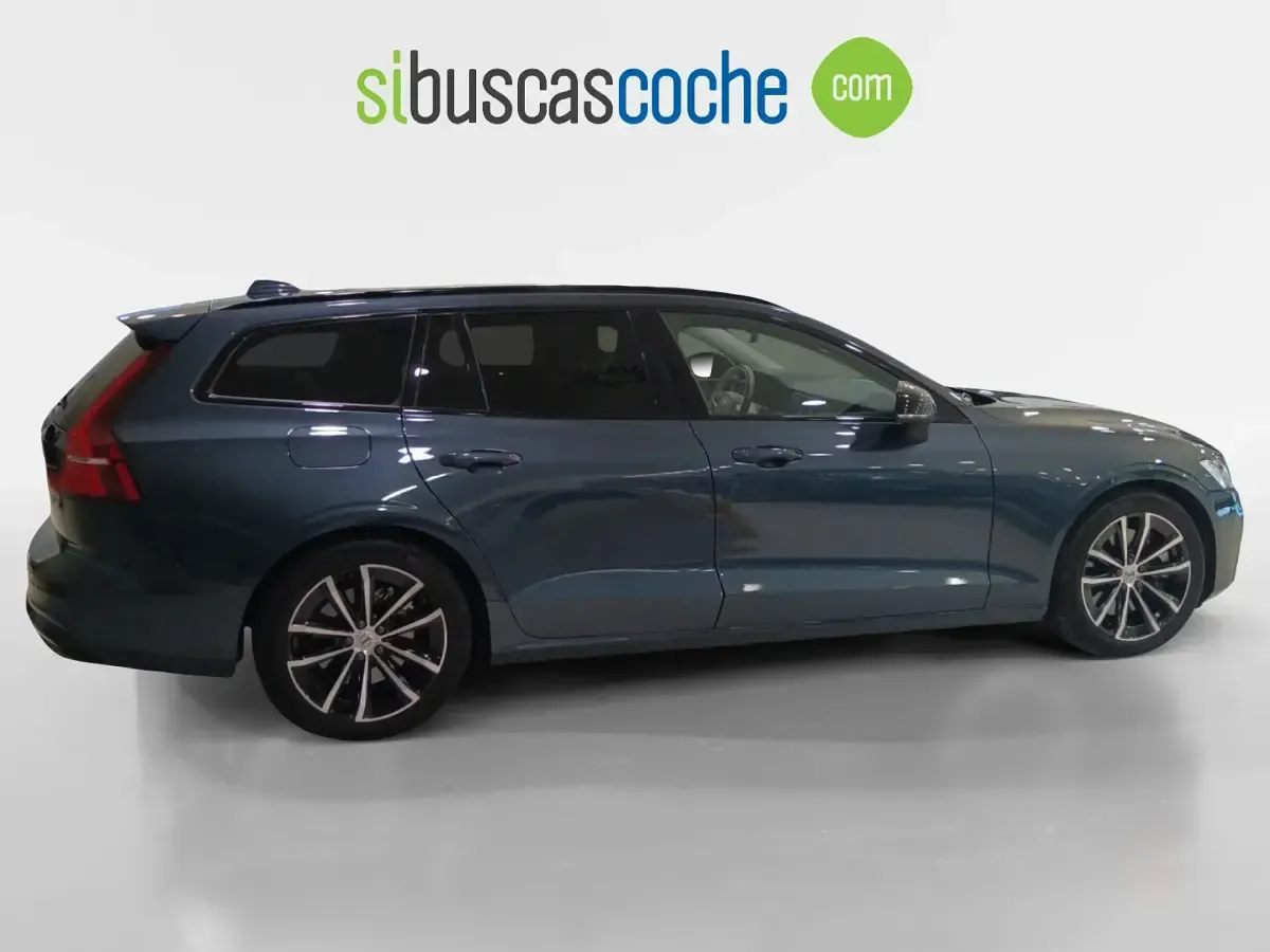Usado Volvo V60 Plus 253 CV (186 kW) 2025 Azul Familiar