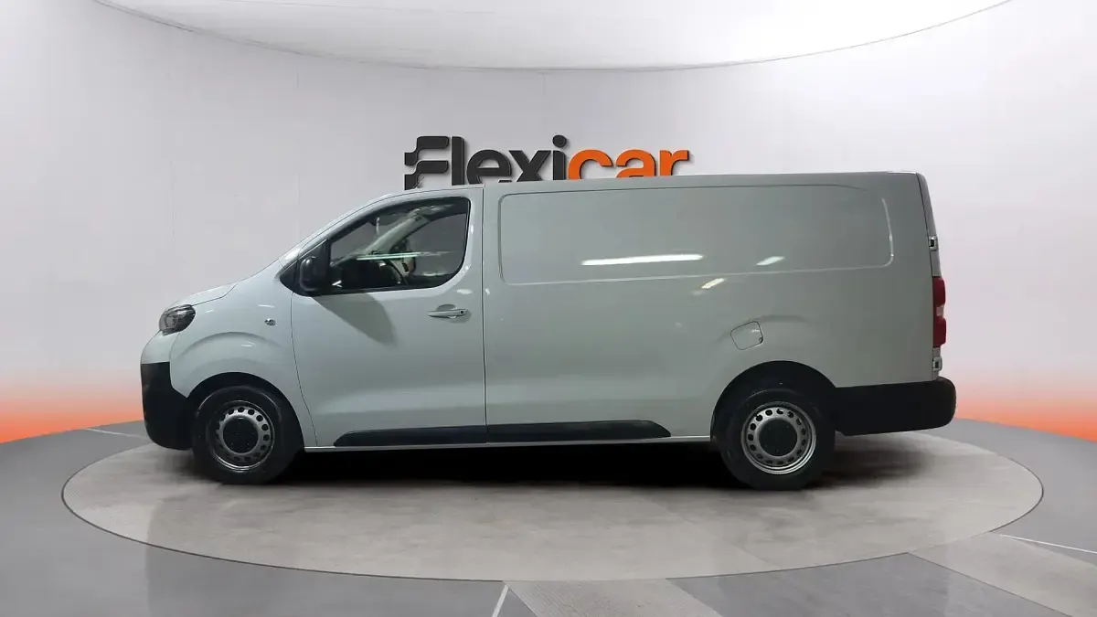 Usado Peugeot Expert Premium 102 CV (75 kW) 2022 Blanco Van