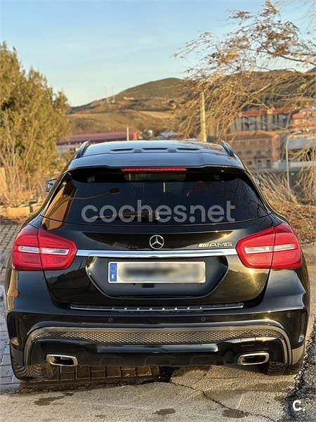 Usado Mercedes GLA200 AMG line 136 CV (100 kW) 2015 Negro SUV
