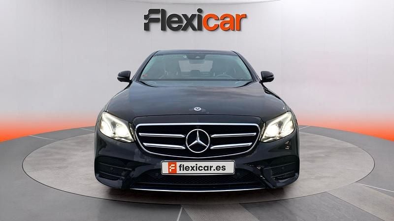 Usado Mercedes E200 160 CV (117 kW) 2020 Negro Berlina