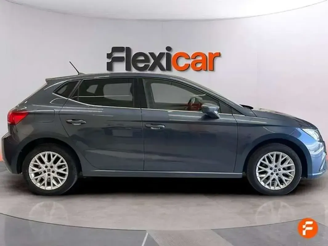 Usado Seat Ibiza XCELLENCE 116 CV (85 kW) 2025 Gris Utilitario