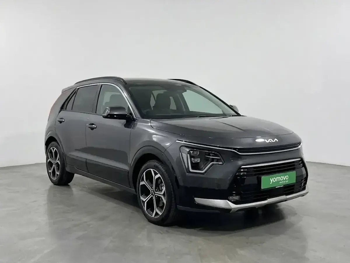Usado Kia Niro 141 CV (103 kW) 2023 Gris SUV