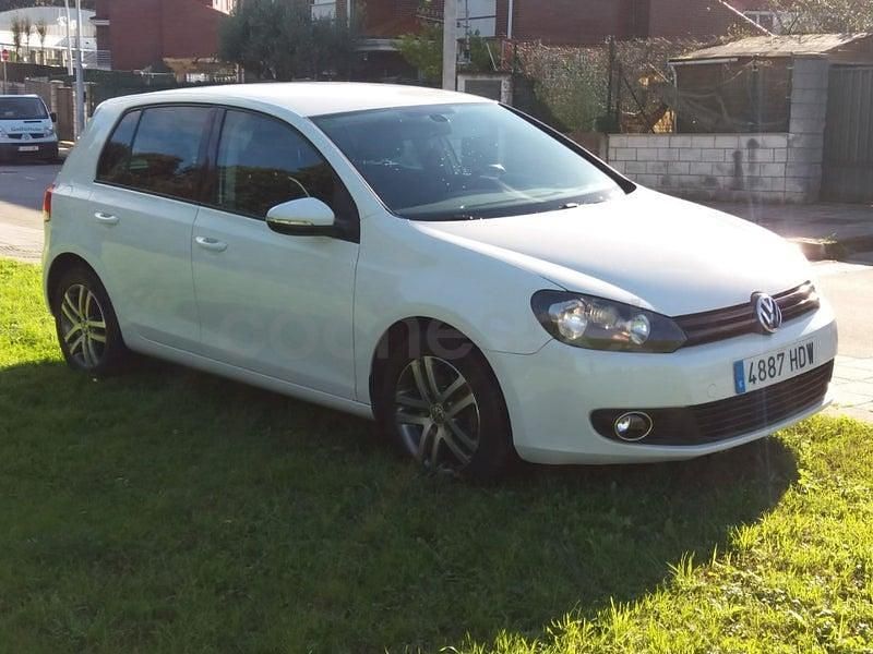 Usado VW Golf VI 105 CV (77 kW) 2011 Blanco Utilitario