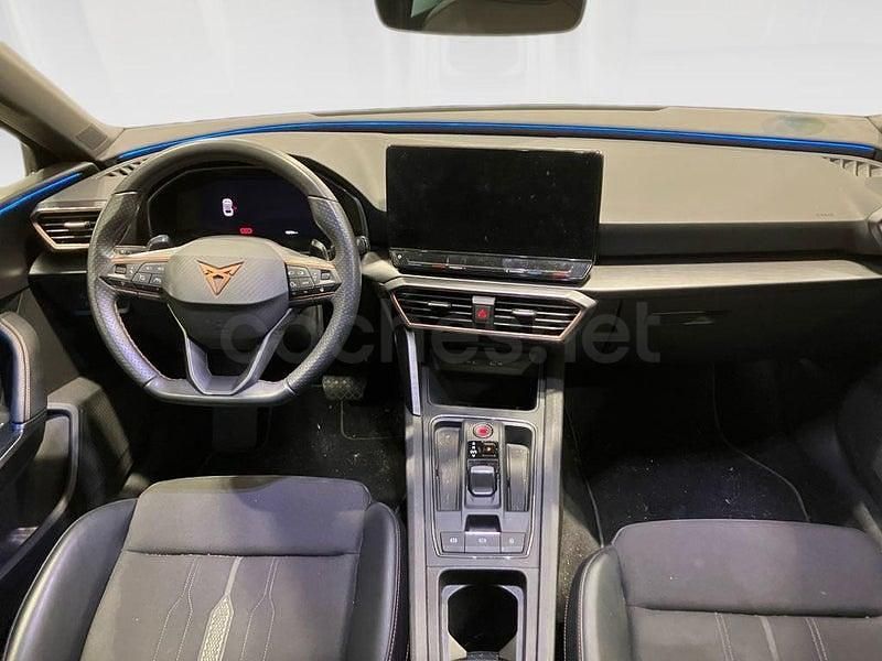 Usado Cupra Leon 150 CV (110 kW) 2023 Gris / plata Familiar