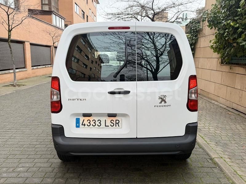 Usado Peugeot Rifter Active 100 CV (73 kW) 2021 Blanco Monovolumen