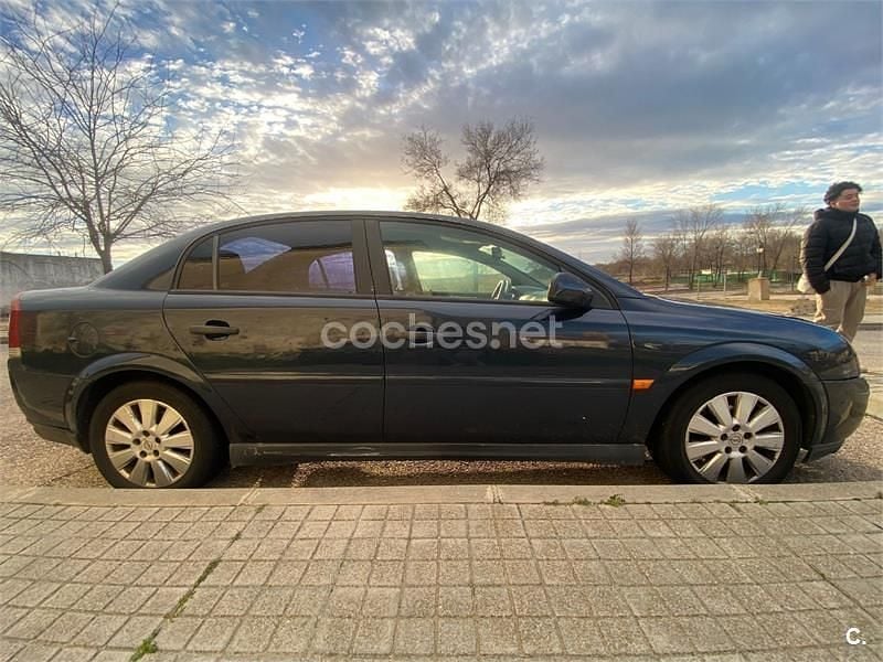 Usado Opel Vectra Comfort 100 CV (73 kW) 2002 Azul Berlina