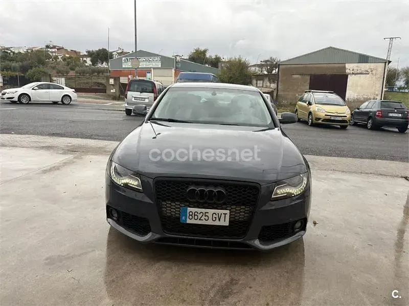 Usado Audi A4 143 CV (105 kW) 2010 Negro Berlina
