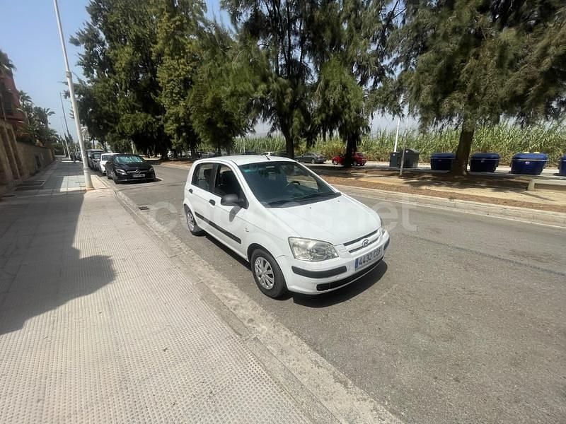 Usado Hyundai Getz 63 CV (46 kW) 2002 Blanco Utilitario