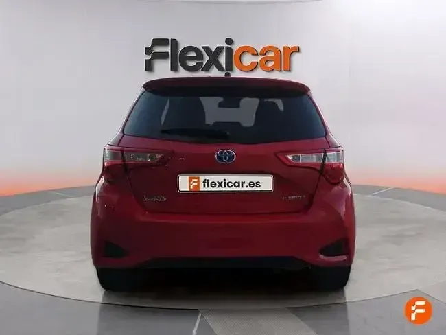 Occasion Toyota Yaris Hybrid Active 100 PK (73 kW) 2020 Rood