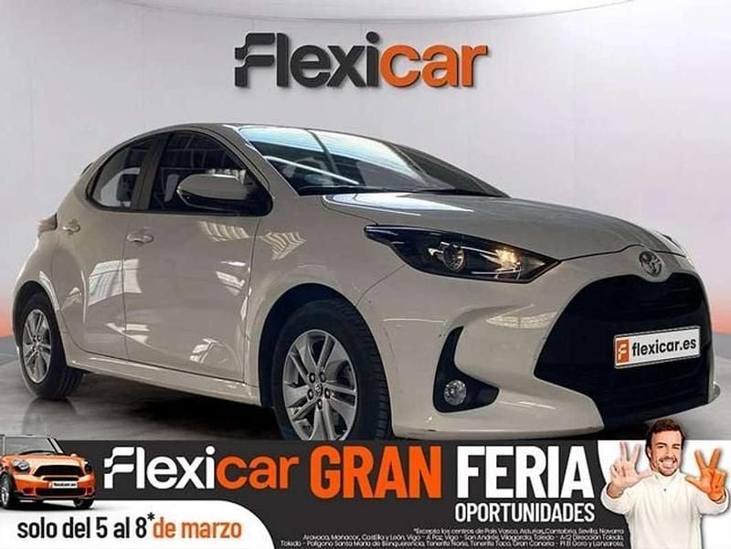 Usado Toyota Yaris Edition 125 CV (91 kW) 2023 Blanco Utilitario