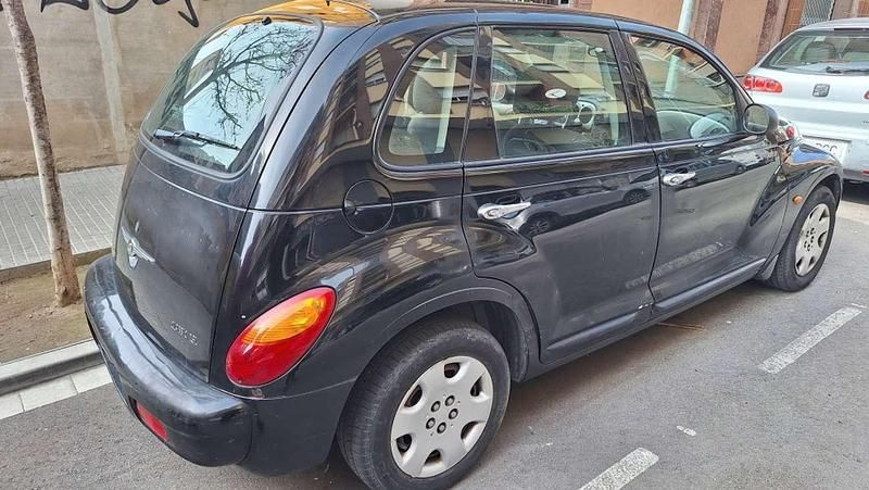 Usado Chrysler PT Cruiser Clasic 116 CV (85 kW) 2005 Negro Monovolumen