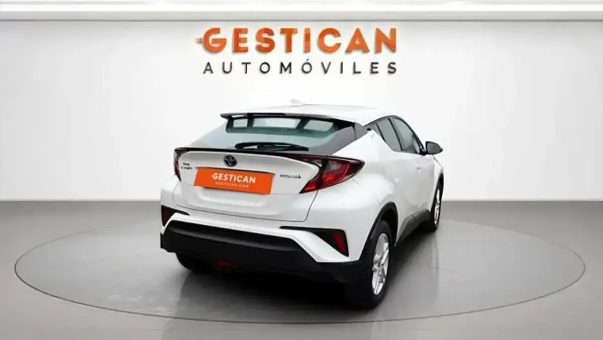 Usado Toyota C-HR Active 122 CV (89 kW) 2022 Blanco SUV
