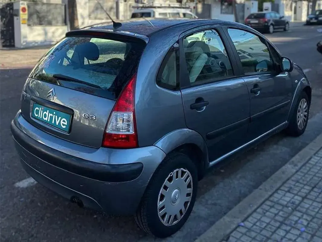 Usado Citroën C3 68 CV (50 kW) 2010 Gris Utilitario