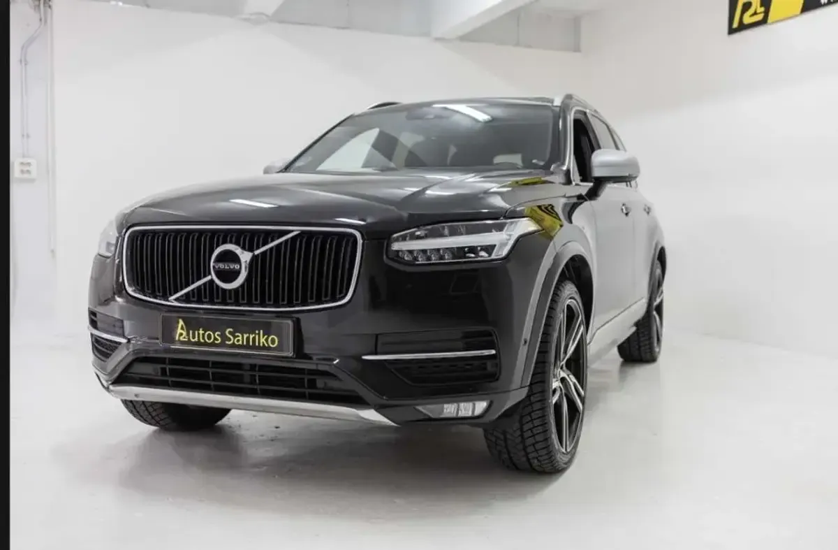 Usado Volvo XC90 Momentum 224 CV (164 kW) 2015 Negro SUV