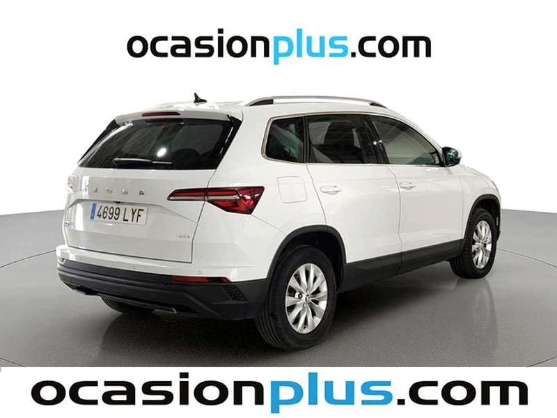 Usado Skoda Karoq Ambition 150 CV (110 kW) 2022 Blanco SUV