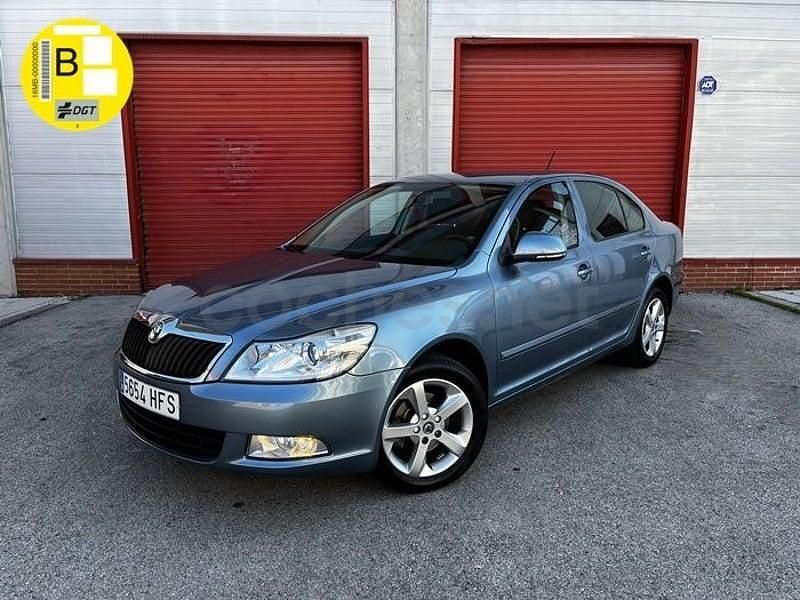 Usado Skoda Octavia Ambition 105 CV (77 kW) 2011 Azul Berlina