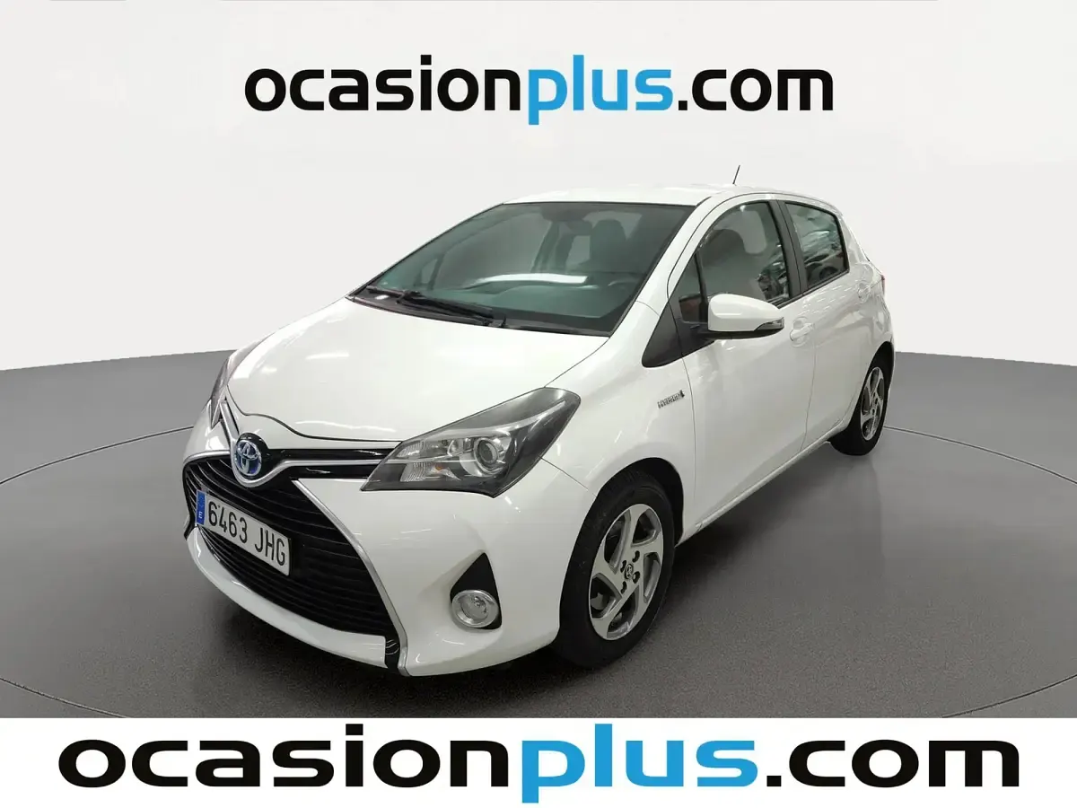 Begagnad Toyota Yaris Hybrid Active 100 HK (73 kW) 2015 Halvkombi