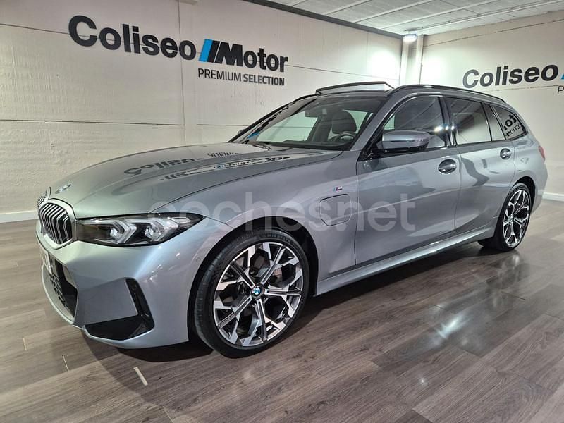 Gris / plata Usado 2025 BMW 330e M Sport Familiar | 49.900 € - Imagen 1/4